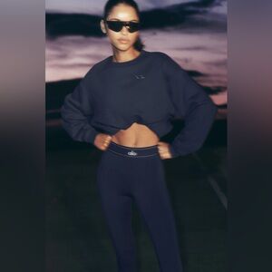 NWT IN BOX ALO Navy sweatpants and sweatshirt XXS